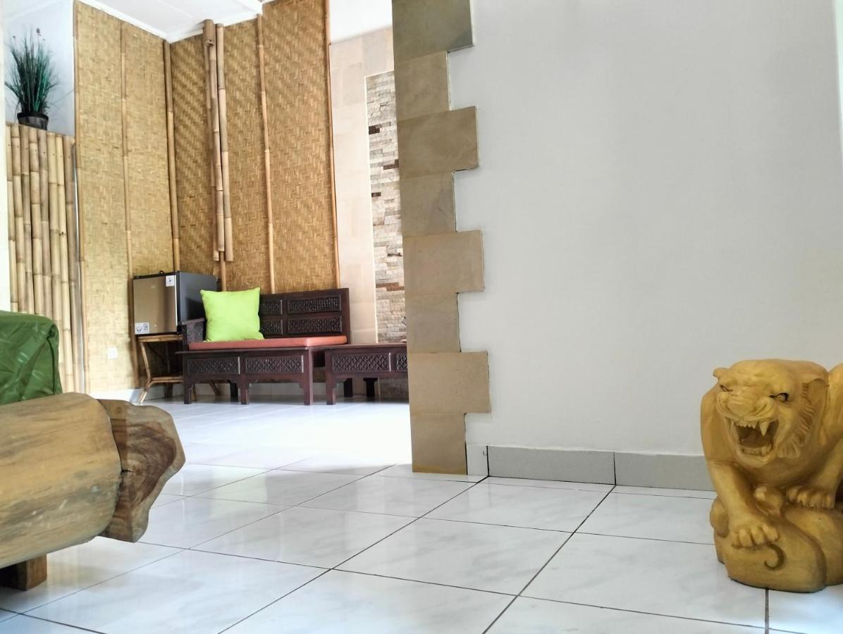 Kaia Lovina Guest House Junior Suite Extérieur photo
